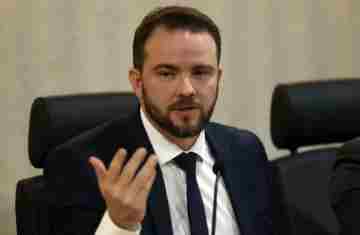  Governo propõe subsídio de R$ 1,20 ao diesel após impasse do ICMS 